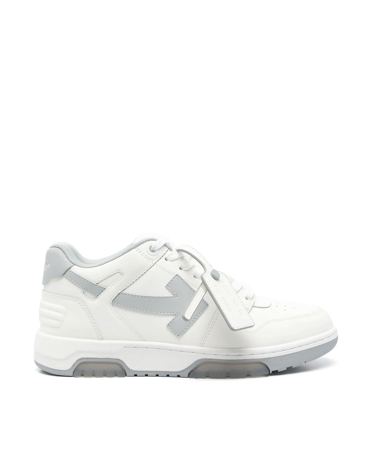 Low-Top Sneakers With 1990S Streetwear Inspiration
