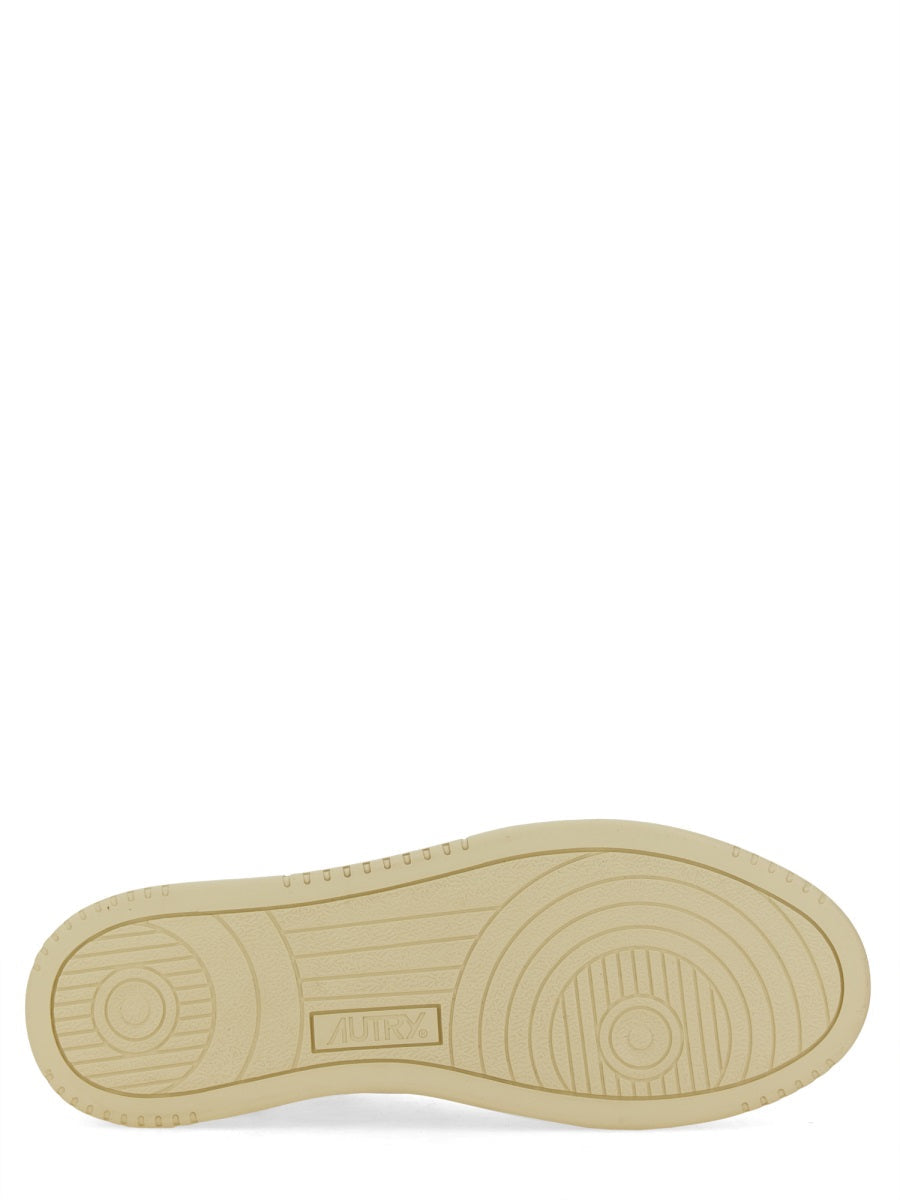 Medalist Low-Top Leather Suede Sneakers