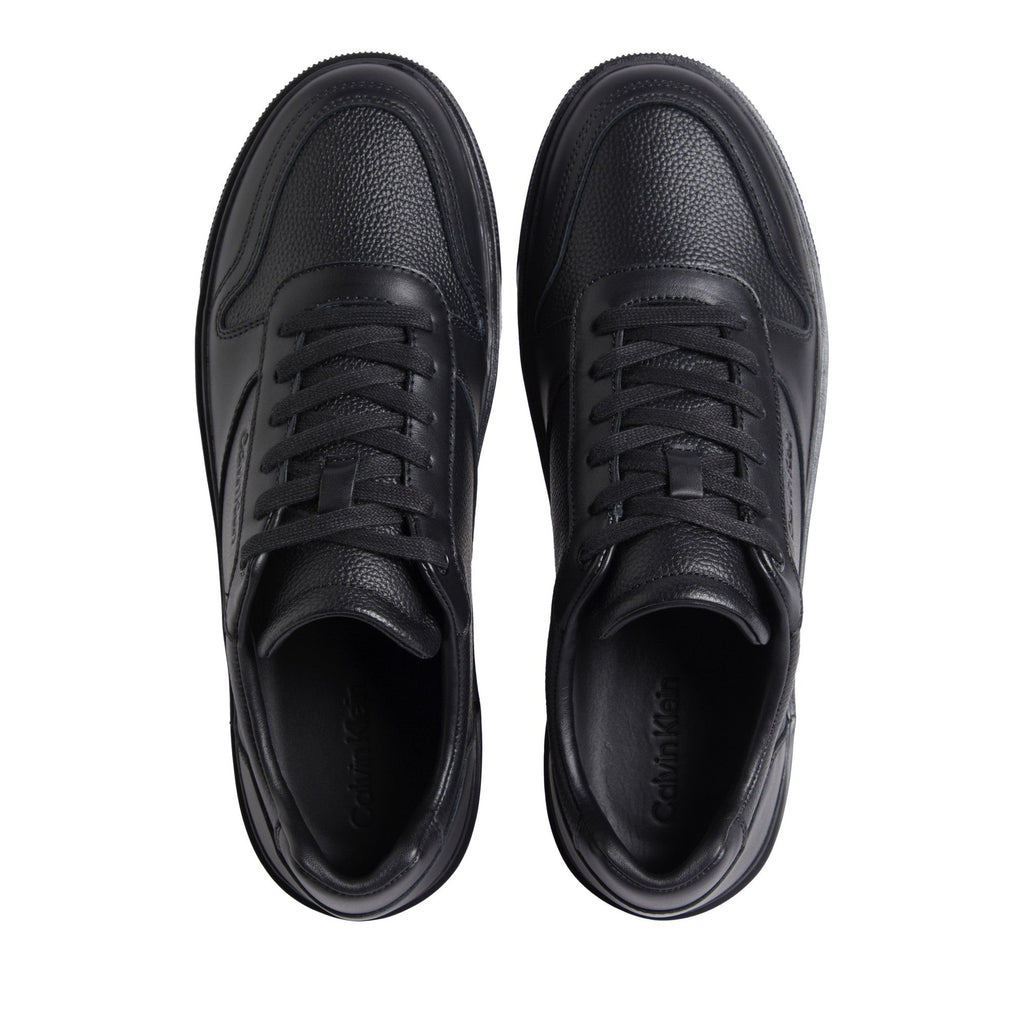 Black Minimalist Leather Low-Top Sneakers