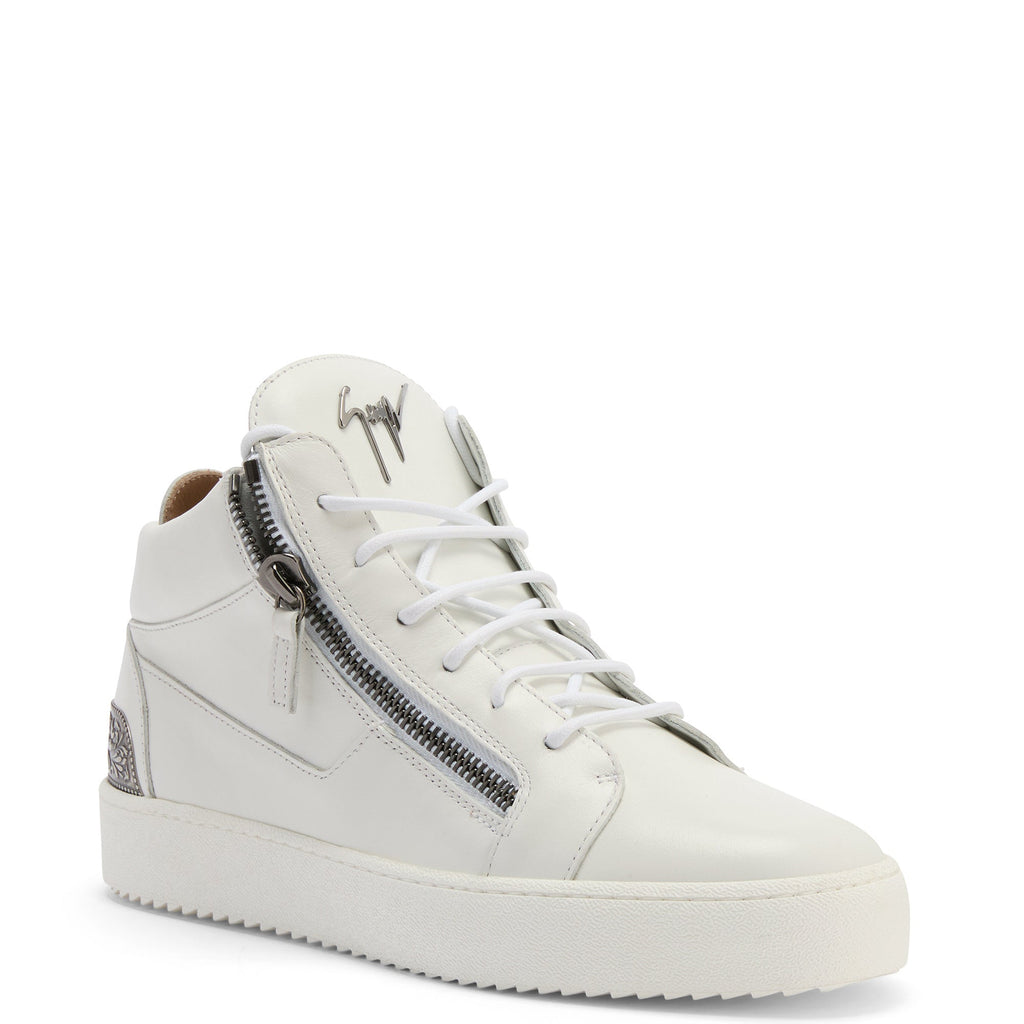 Giuseppe Zanotti Kriss