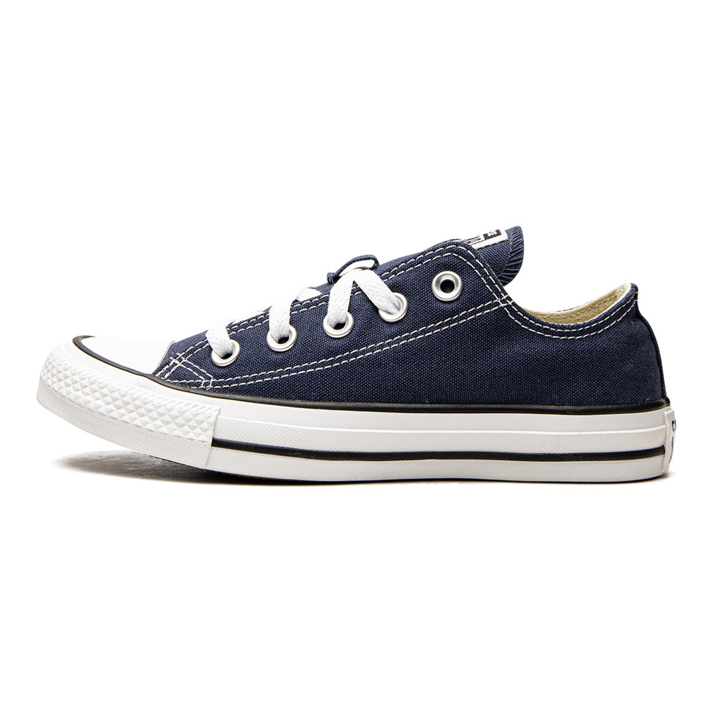 Converse Chuck Taylor All Star Sneakers in Navy | Men Low-Top