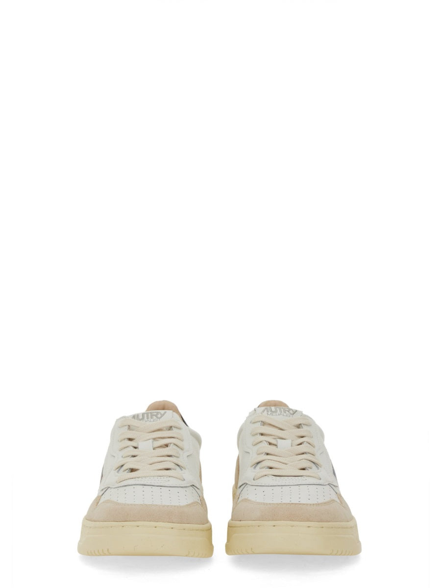 Medalist Low Leather Suede Panels Sneakers