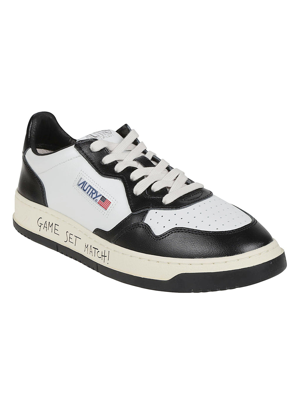 Medalist Low Leather Low-Top Sneakers