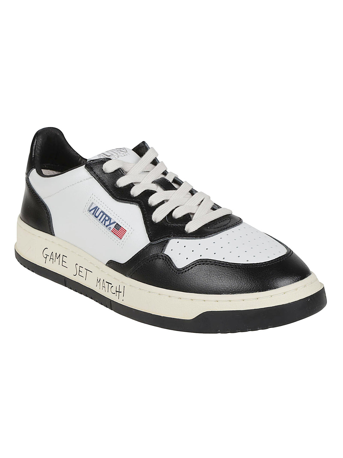 Medalist Low Leather Low-Top Sneakers