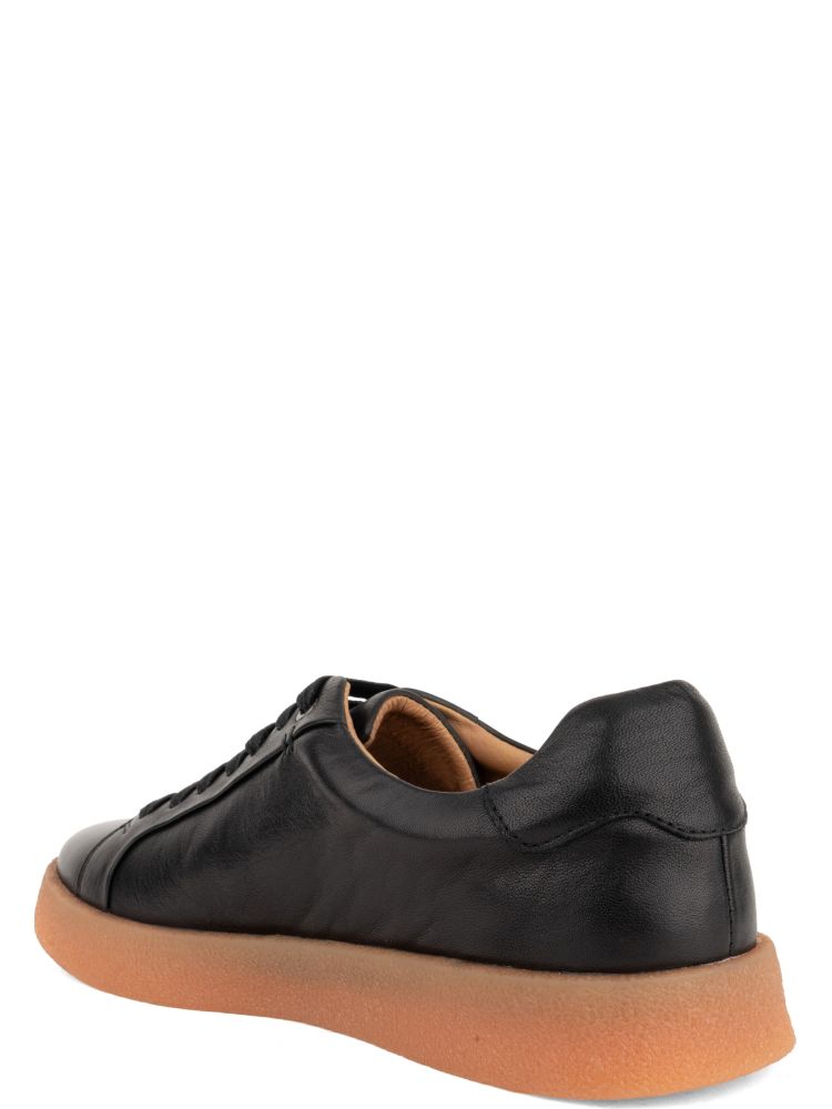 Black Leisure Minimalist Leather Sneakers