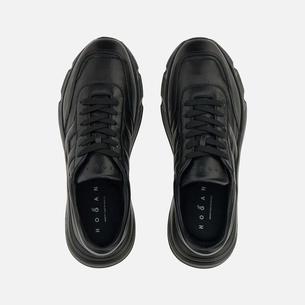 Hyperlight Allacciato H Sneakers in Black