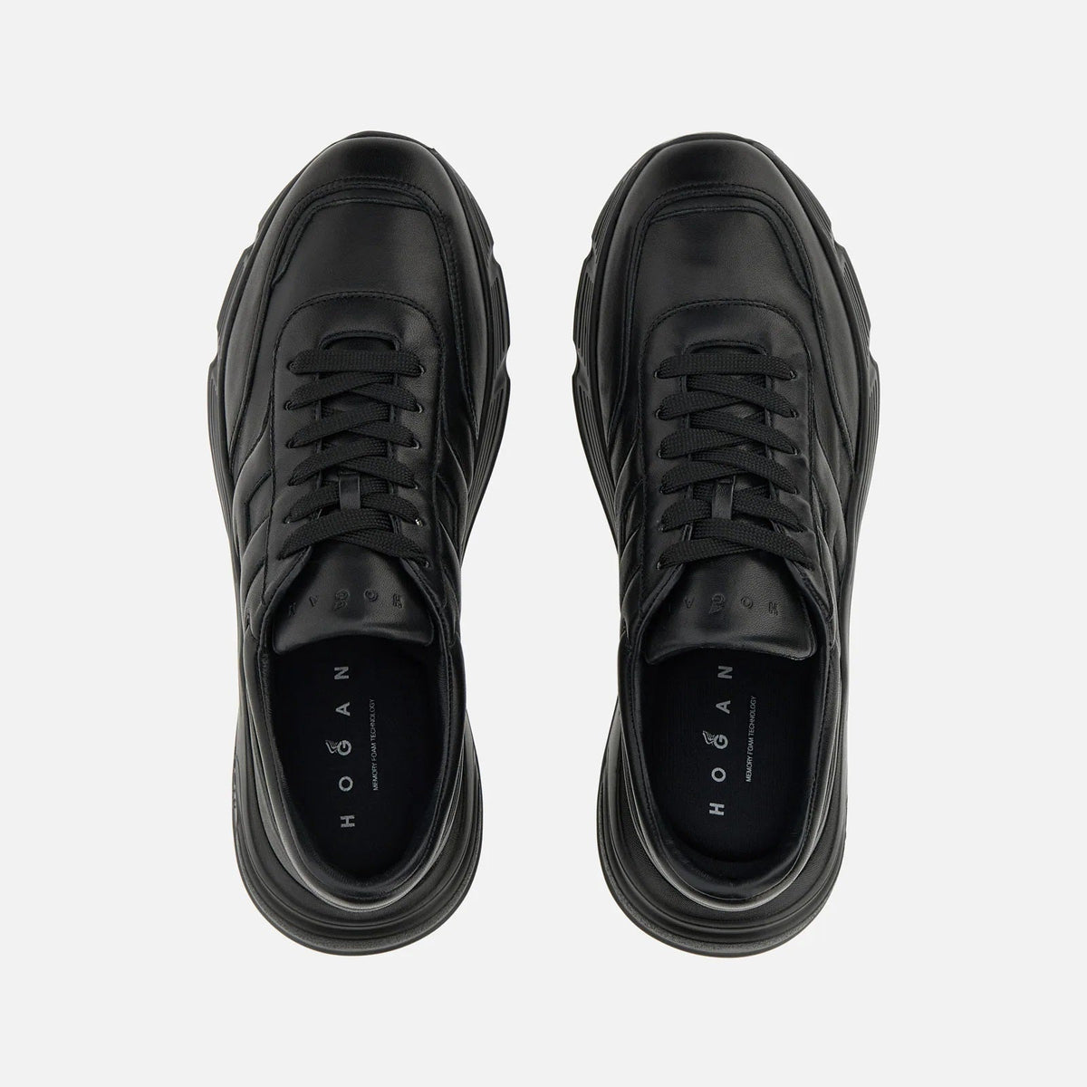 Hyperlight Allacciato H Sneakers in Black