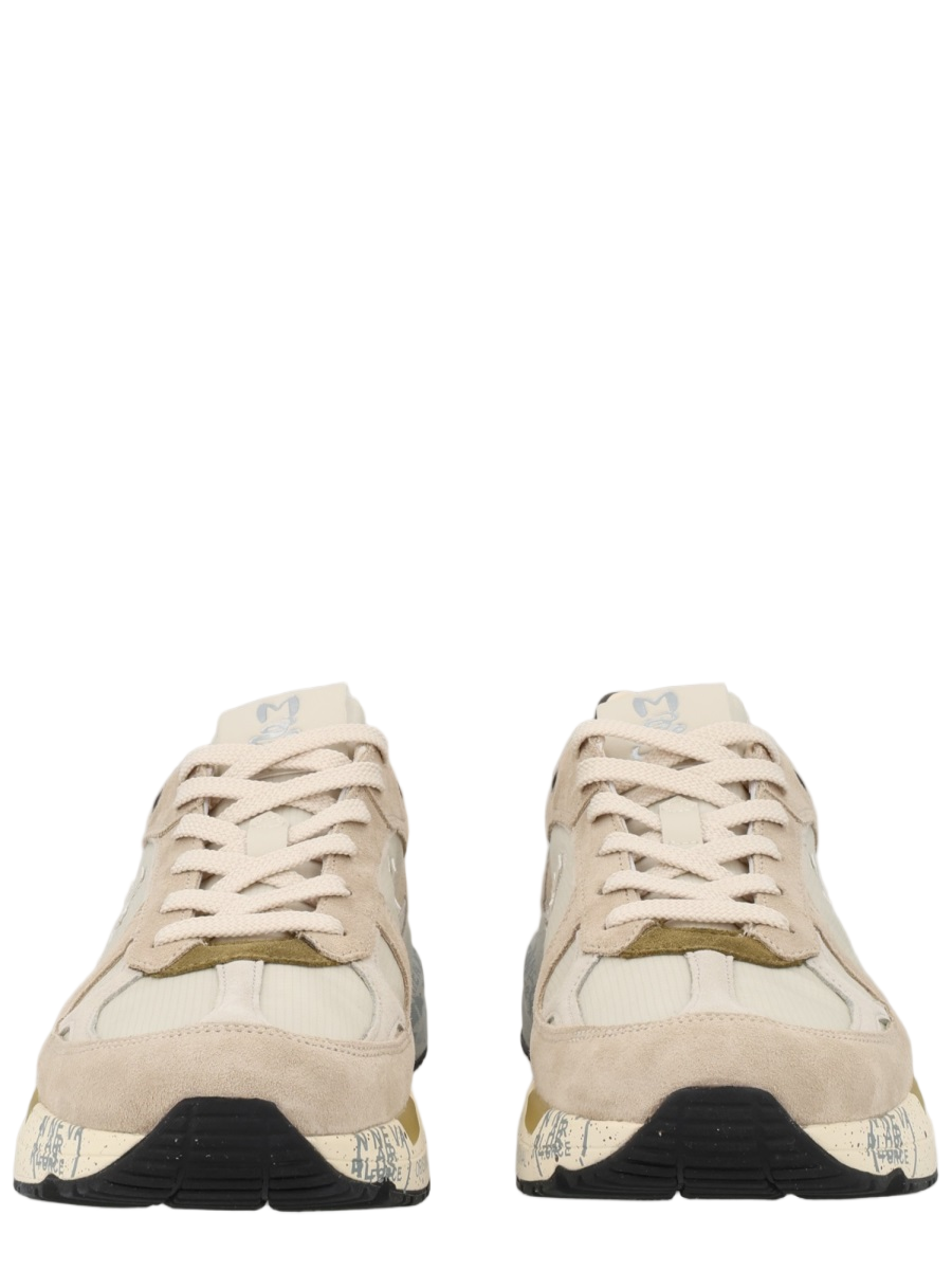 Layered Sneakers With Textured Sole And Olive Accents