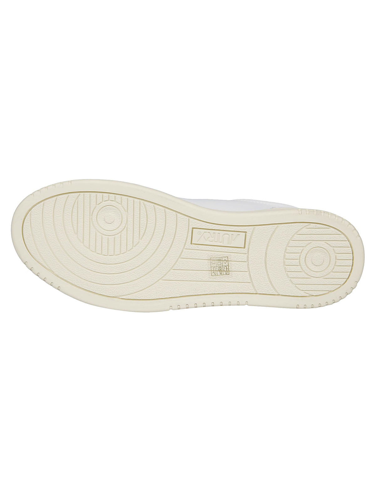 Medalist Low Cow Leather Low-Top Sneakers