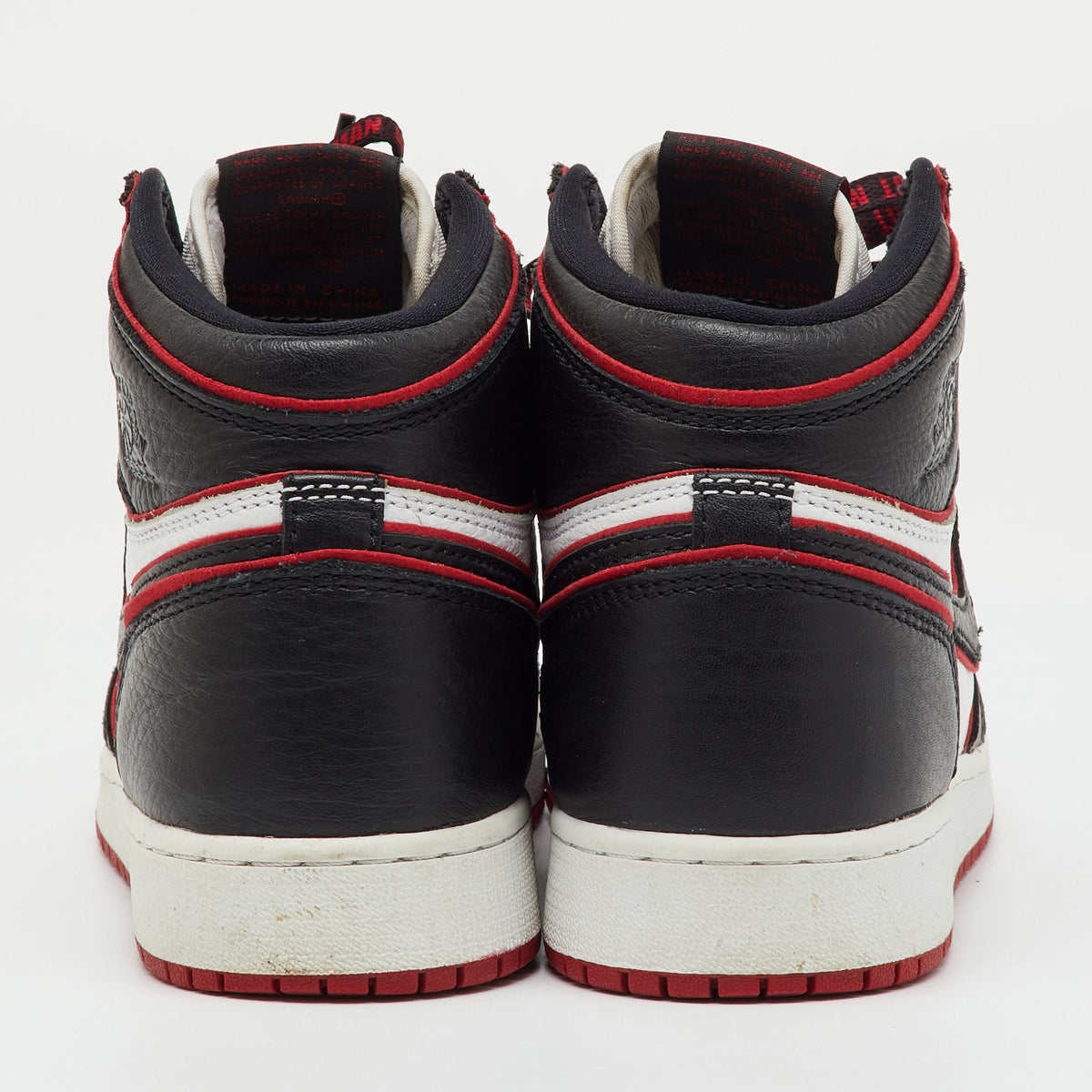 Air Jordans Black/white Leather Jordan 1 Retro High Bloodline Sneakers