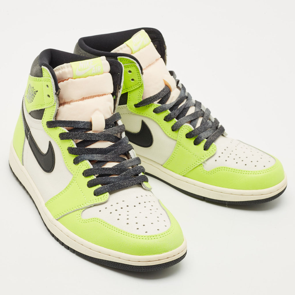 Air Jordans Green/white Leather 1 Retro Og High Top Sneakers