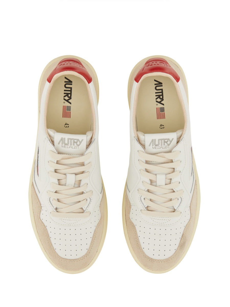 Medalist Low Leather Suede Panels Sneakers