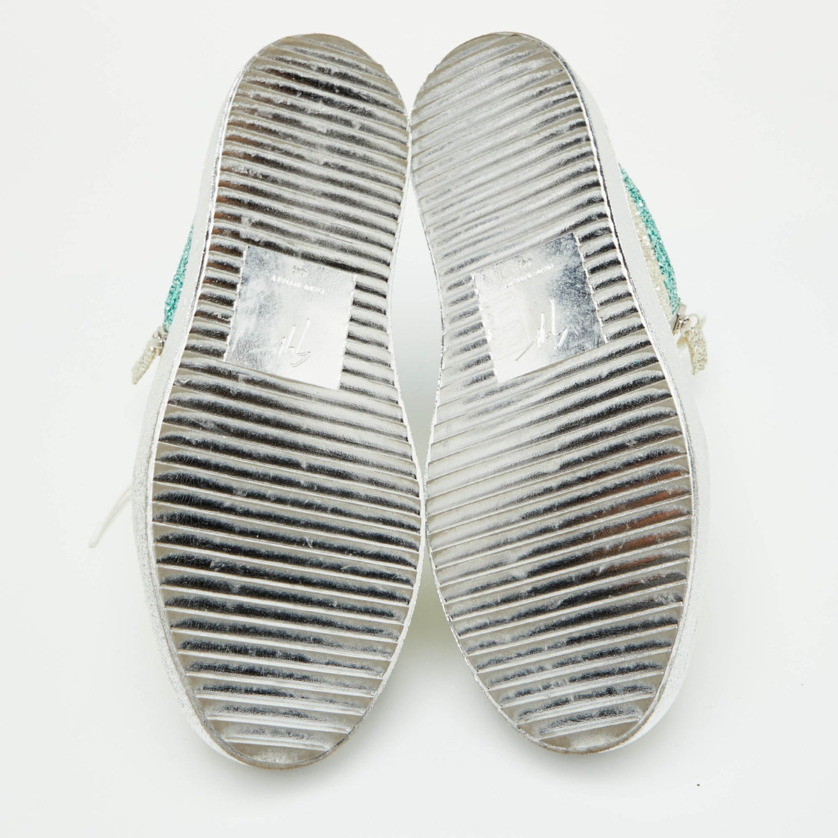 Giuseppe Zanotti Kriss