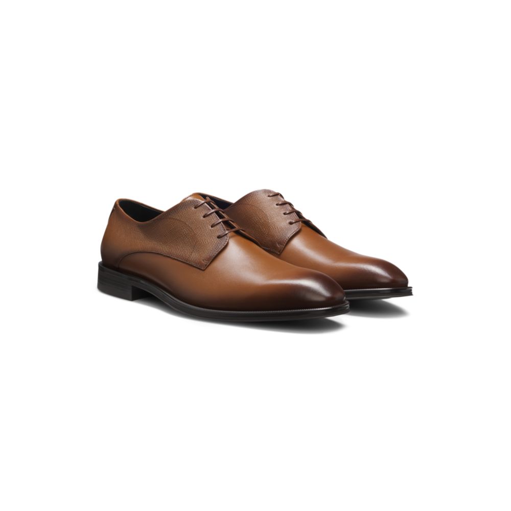 Derby shoes in textured and smooth leather