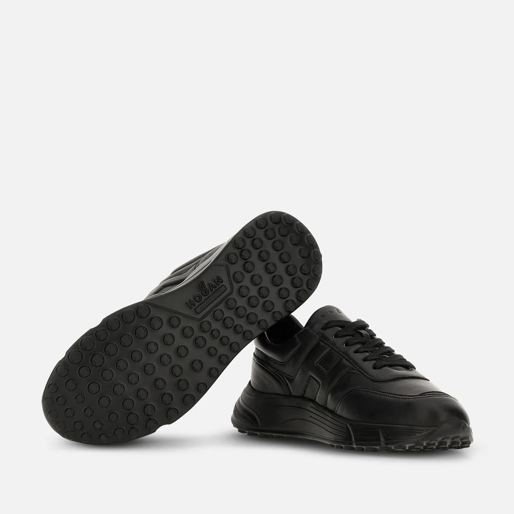 Hyperlight Allacciato H Sneakers in Black
