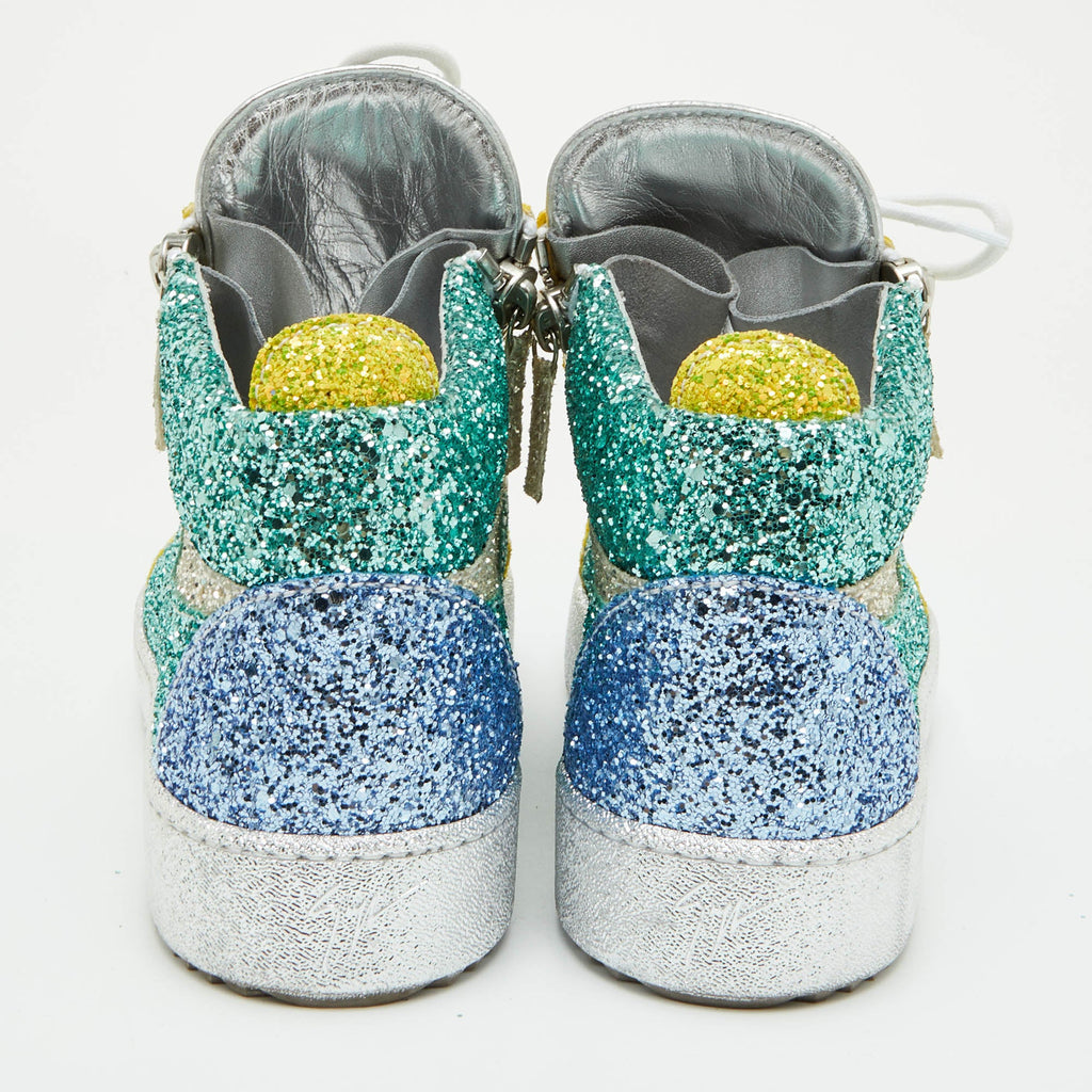 Giuseppe Zanotti Kriss