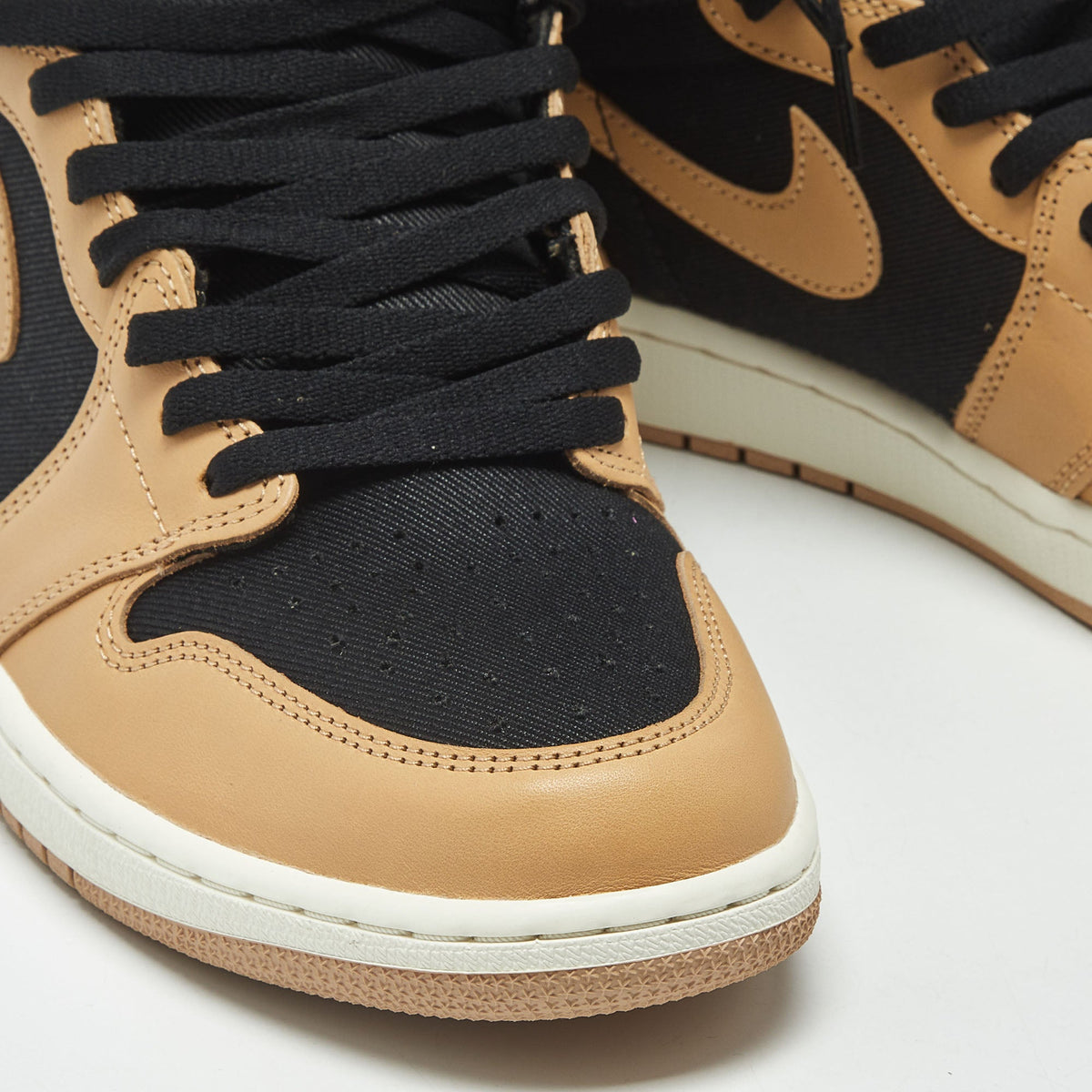 Air Jordans Jordan 1 Retro Heirloom