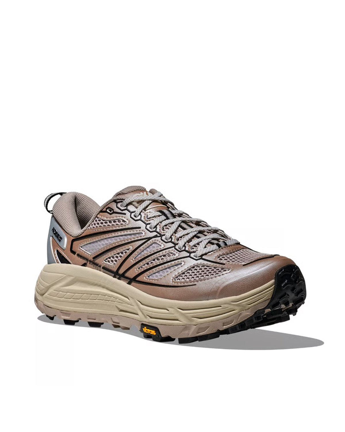 Futuristic Trail Running Sneakers with Reflective Details