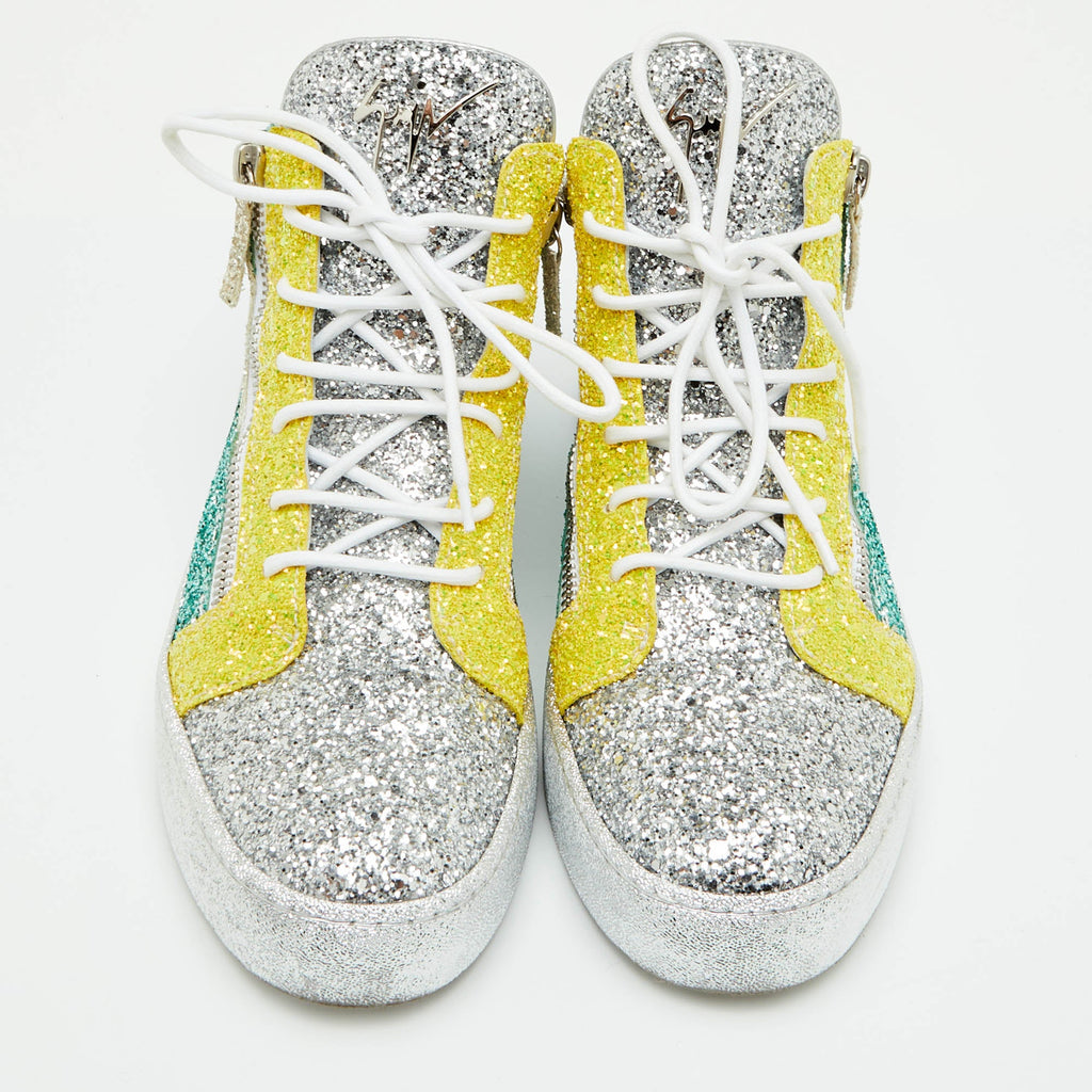 Giuseppe Zanotti Kriss