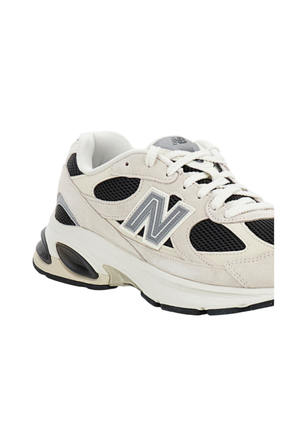 Archival-Design Sneakers with Optimal Comfort Cushioning