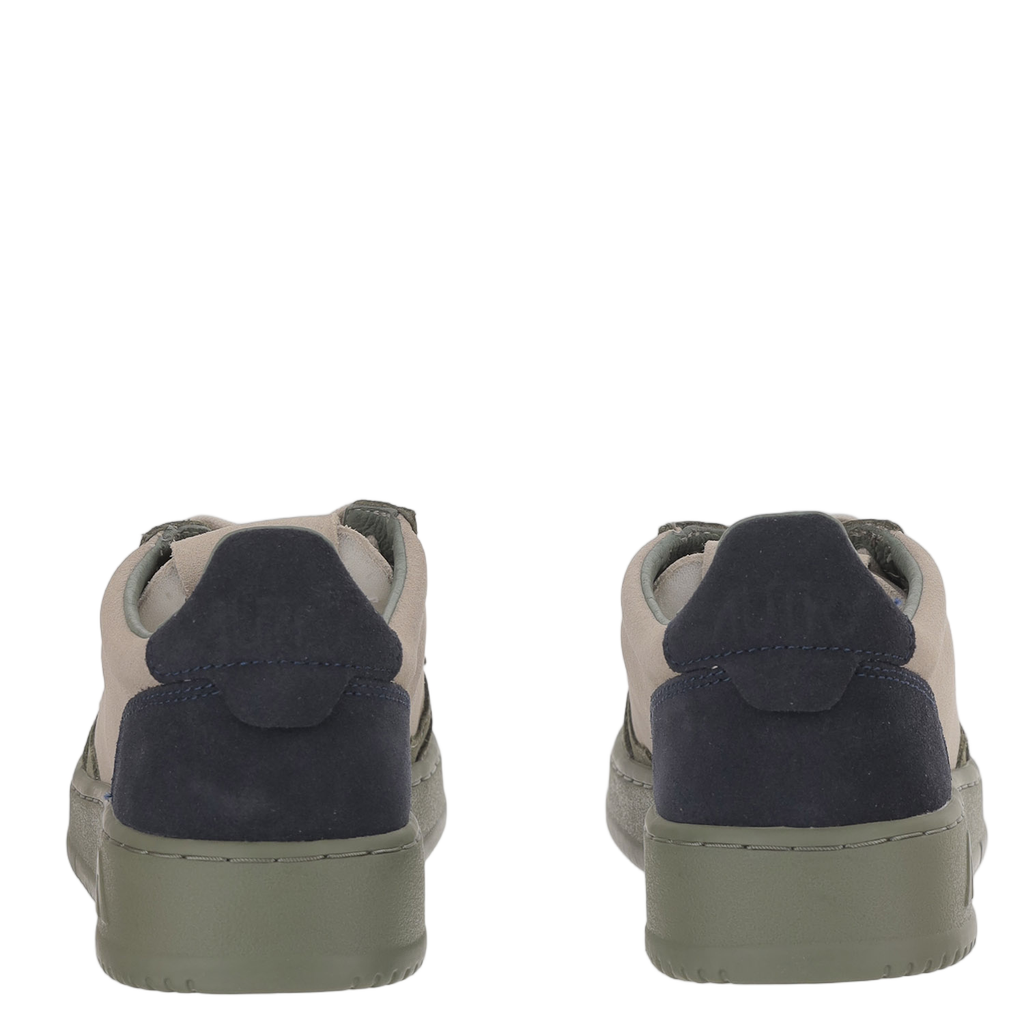 Medalist Low Sneakers With Contrast Heel Tab And Logo Detail