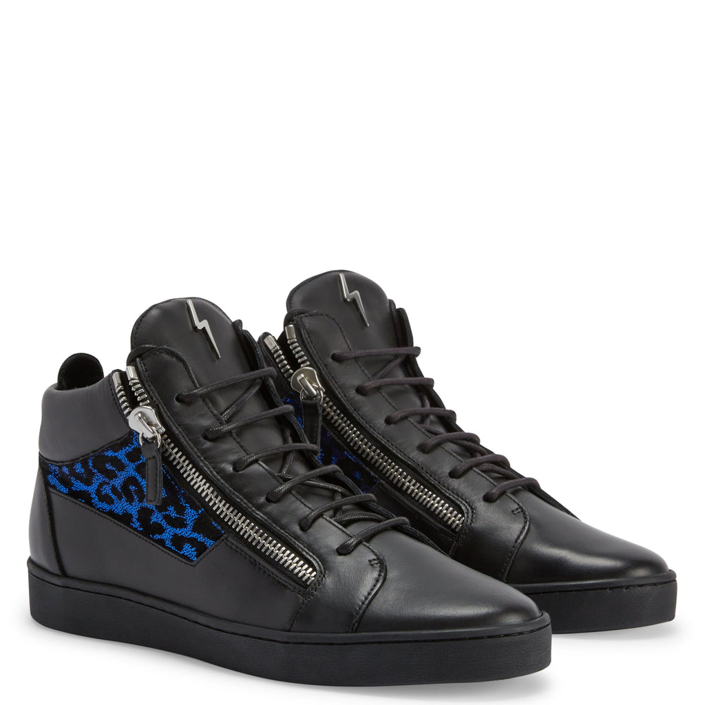 Giuseppe Zanotti Kriss