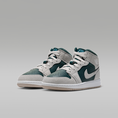 Air Jordan 1 Mid Big Kids' Shoes