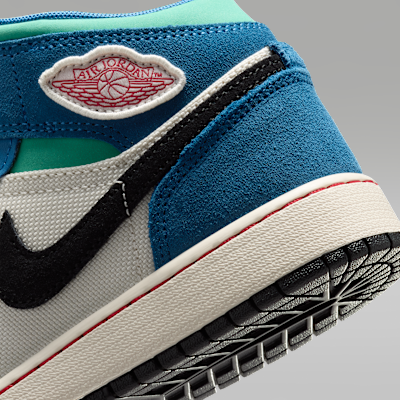 Air Jordan 1 Mid SE Big Kids' Shoes
