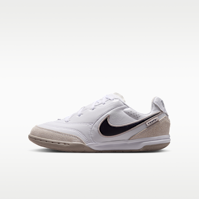 Nike Jr. Tiempo Streetgato Big Kids' Indoor/Court Low-Top Soccer Shoes