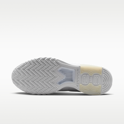 LeBron Witness 9 Basketball Shoes
