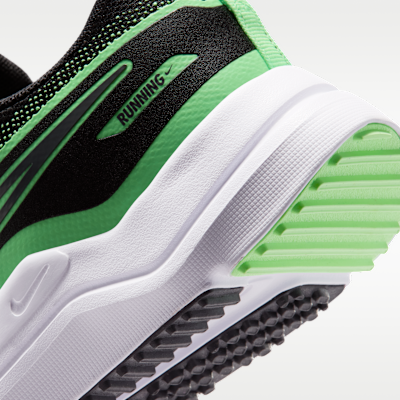 Nike Cosmic Runner Big Kids' Road Running Shoes