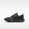 Nike Cosmic Runner Big Kids' Road Running Shoes