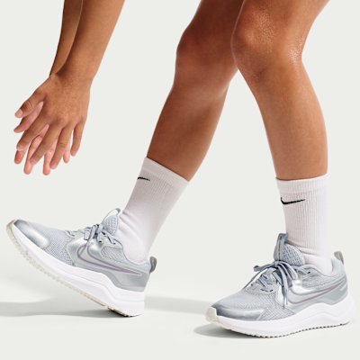 Nike Cosmic Runner SE Big Kids' Running Shoes