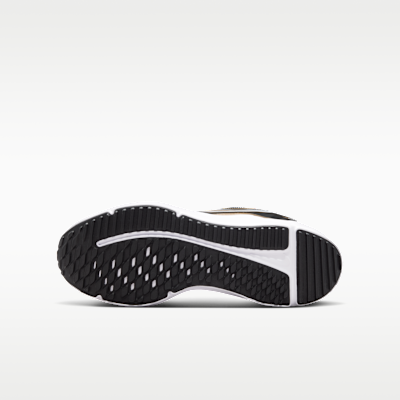 Nike Cosmic Runner SE Big Kids' Shoes