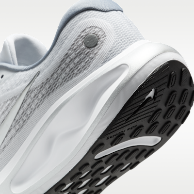Nike Journey Run Men's Road Running Shoes