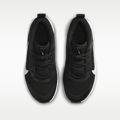 Nike Omni Multi-Court Big Kids' Indoor Court Shoes