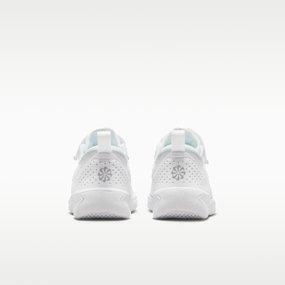 Nike Omni Multi-Court Little Kids' Shoes