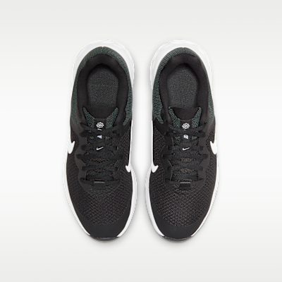 Nike Revolution 6 Big Kids' Road Running Shoes