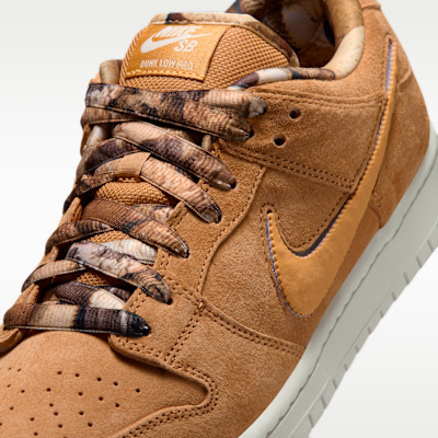 Nike SB Dunk Low Pro Skate Shoes
