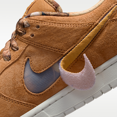 Nike SB Dunk Low Pro Skate Shoes