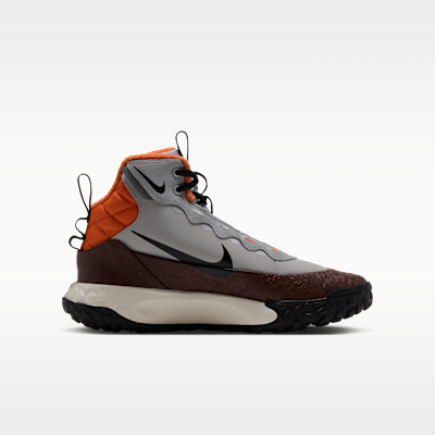 Nike Terrascout Big Kids' Boots with Reflective Accents