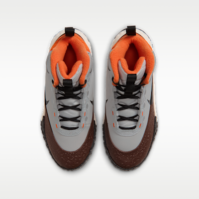 Nike Terrascout Big Kids' Boots with Reflective Accents