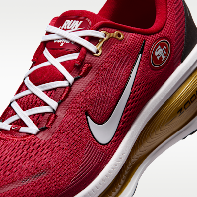 Nike Vomero 18 (San Francisco 49ers) Men's NFL Road Running Shoes