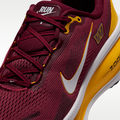 Nike Vomero 18 (Washington Commanders) Men's NFL Road Running Shoes