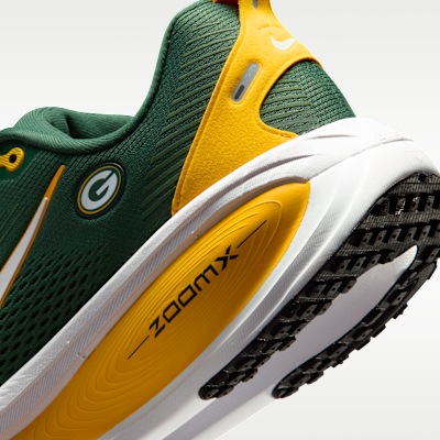 Nike Vomero 18 (Green Bay Packers) Men's NFL Road Running Shoes