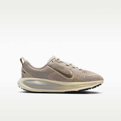 Nike Vomero 18 Big Kids' Road Running Shoes