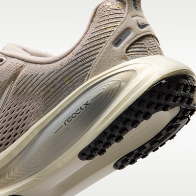 Nike Vomero 18 Big Kids' Road Running Shoes