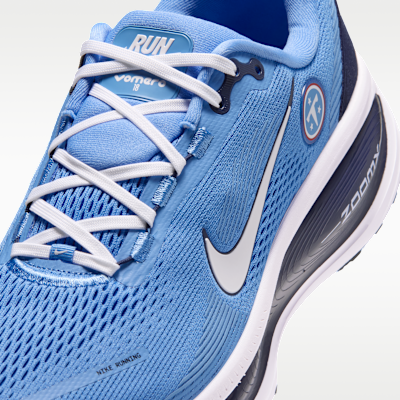 Nike Vomero 18 (Tennessee Titans) Men's NFL Road Running Shoes
