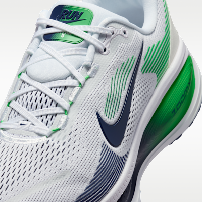 Nike Vomero 18 Men's Road Running Shoes (Wide)