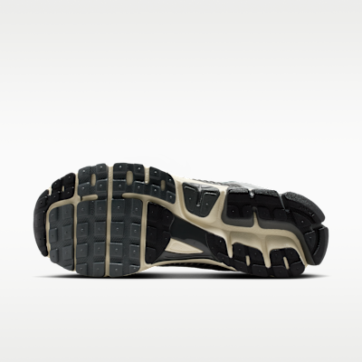 Nike Zoom Vomero 5 Men's Shoes